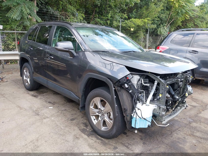 2023 TOYOTA RAV4 XLE — снимка 1