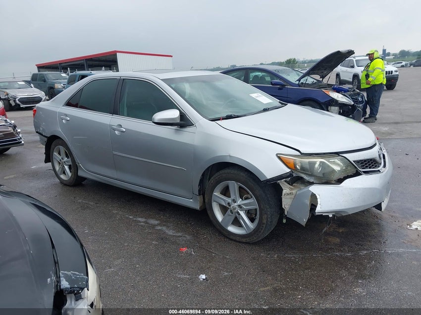 2012 TOYOTA CAMRY SE — снимка 1