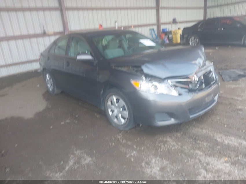 2010 TOYOTA CAMRY LE — снимка 1