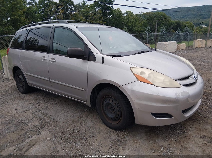 2008 TOYOTA SIENNA LE — снимка 1