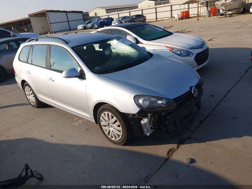 2013 VOLKSWAGEN JETTA SPORTWAGEN 2.5L S — снимка 1