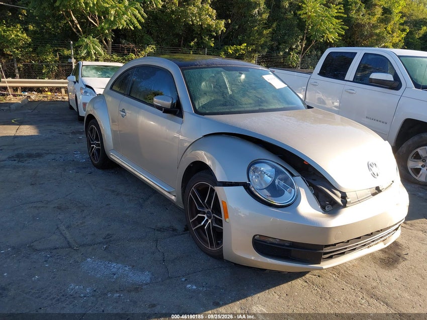 2014 VOLKSWAGEN BEETLE 2.5L — снимка 1