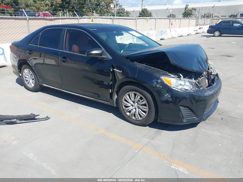 2014 TOYOTA CAMRY HYBRID LE — снимка 1