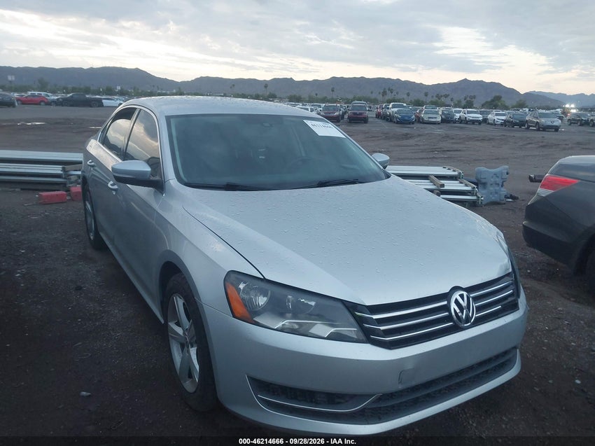 2015 VOLKSWAGEN PASSAT 1.8T SE — снимка 1