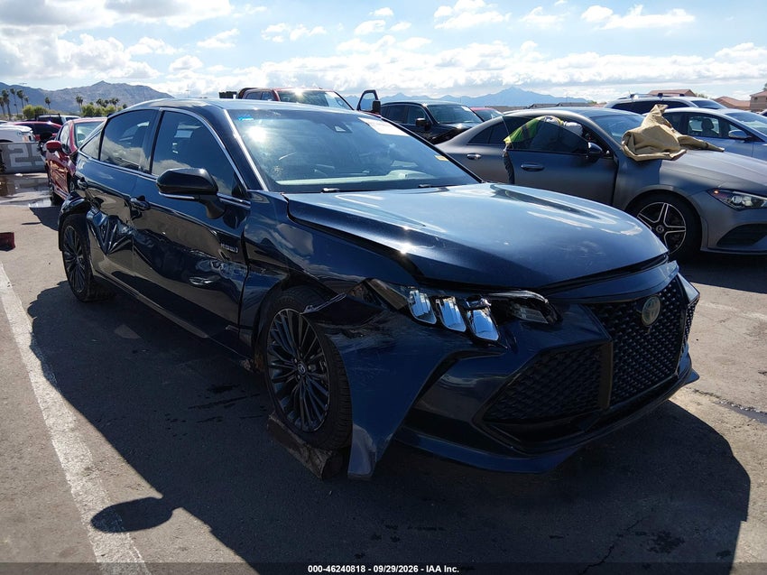 2019 TOYOTA AVALON HYBRID XSE — снимка 1