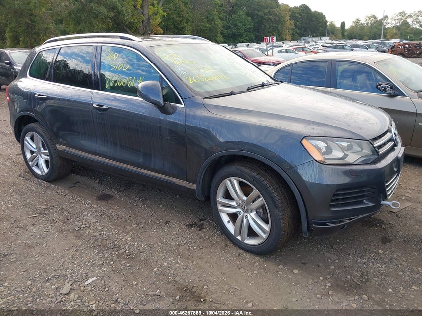 2013 VOLKSWAGEN TOUAREG VR6 LUX — снимка 1