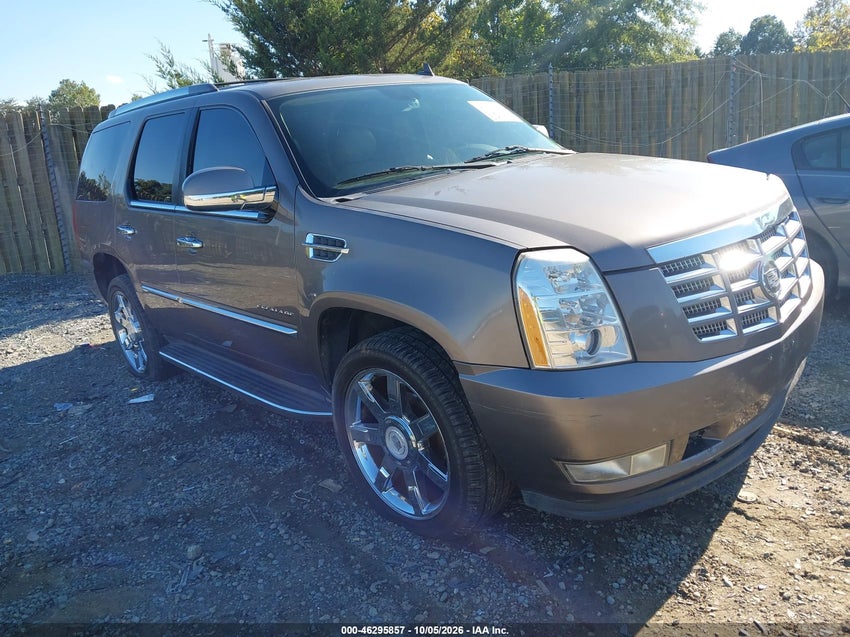 2011 CADILLAC ESCALADE STANDARD — снимка 1