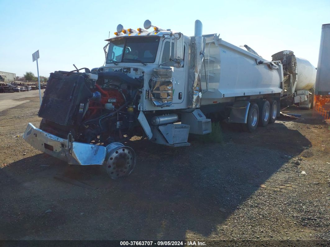 2021 PETERBILT 389 White  Diesel 1NPXL40X6MD750360 photo #1