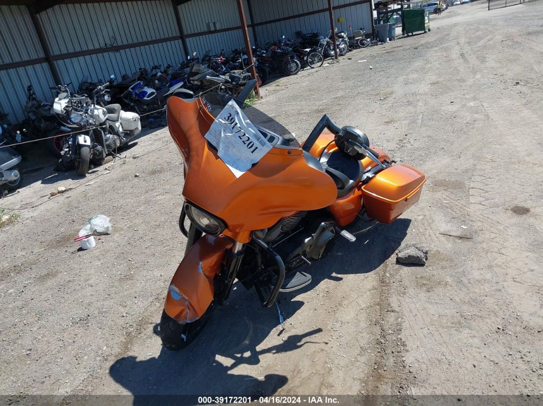 2016 HARLEY-DAVIDSON FLHX STREET GLIDE Orange  Gasoline 1HD1KBM3XGB687838 photo #3