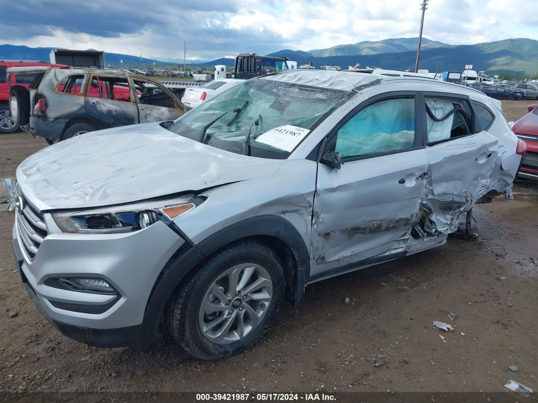 2017 HYUNDAI TUCSON SE Silver  Gasoline KM8J3CA40HU424177 photo #3