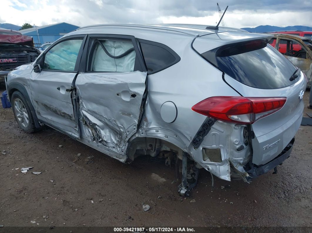 2017 HYUNDAI TUCSON SE Silver  Gasoline KM8J3CA40HU424177 photo #4