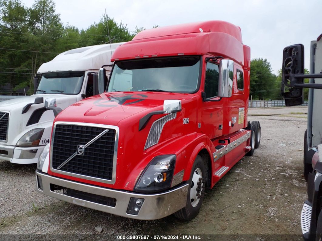 2016 VOLVO VN Red  Diesel 4V4NC9EH8GN949037 photo #3