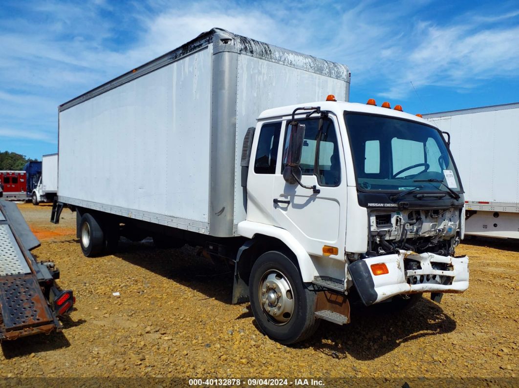 2005 NISSAN DIESEL UD2600 White  Diesel JNAPA80H85AS50025 photo #1