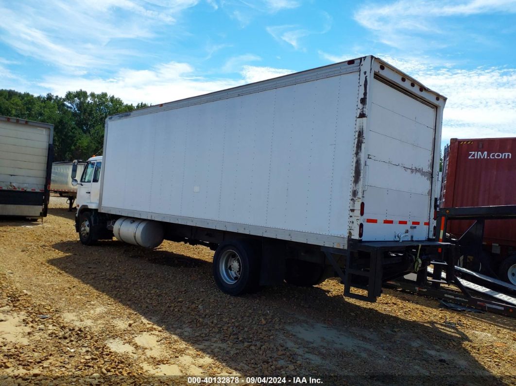 2005 NISSAN DIESEL UD2600 White  Diesel JNAPA80H85AS50025 photo #4