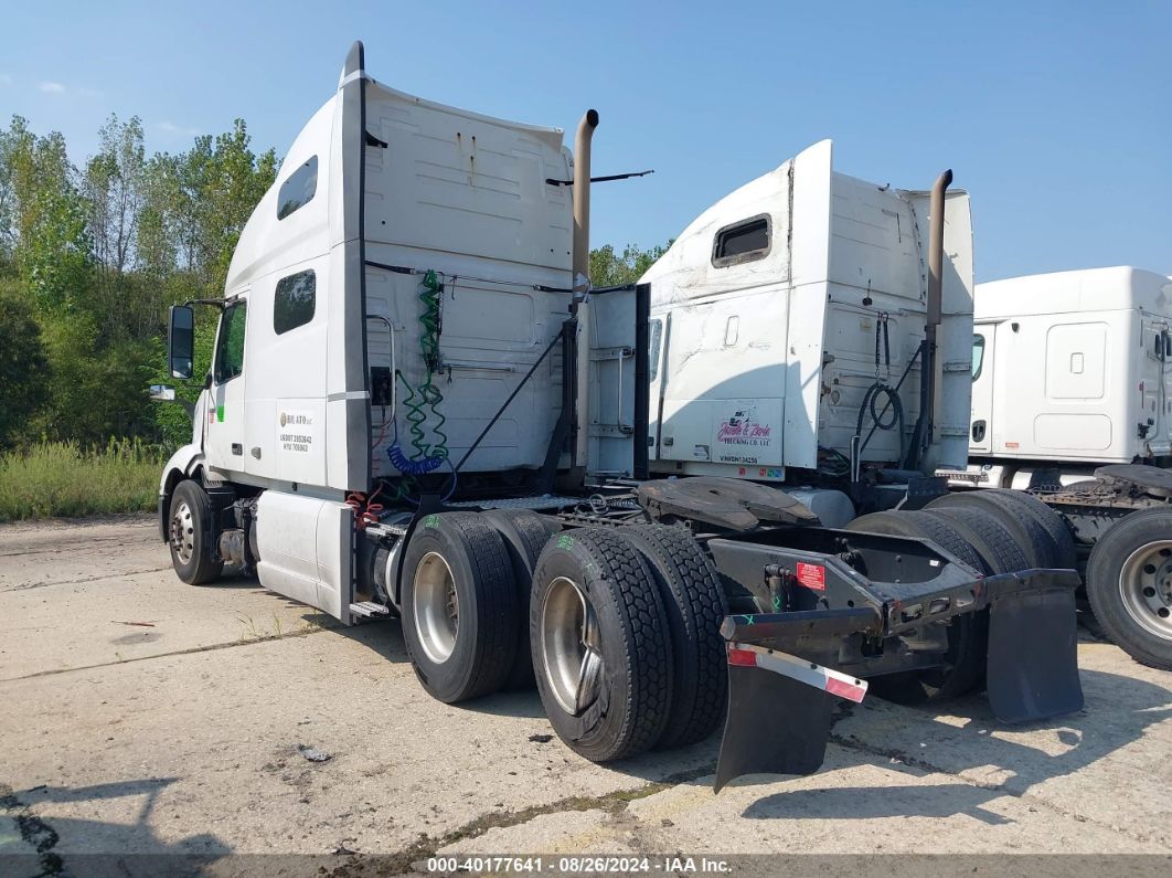 2019 VOLVO VNL White  Diesel 4V4NC9EH6KN214663 photo #4