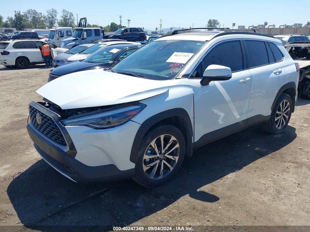 2022 TOYOTA COROLLA CROSS XLE White  Gasoline 7MUDAAAG2NV027016 photo #3