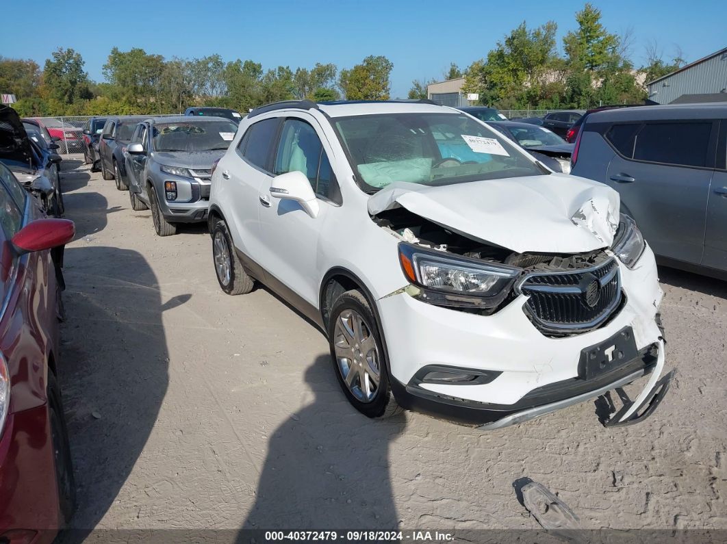 2018 BUICK ENCORE PREFERRED II White  Gasoline KL4CJFSBXJB506804 photo #1