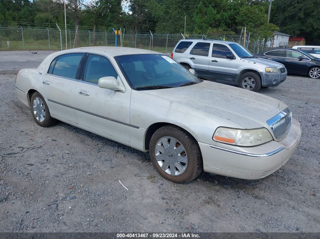 2005 LINCOLN TOWN CAR SIGNATURE LIMITED Tan  Gasoline 1LNHM82W55Y601769 photo #1