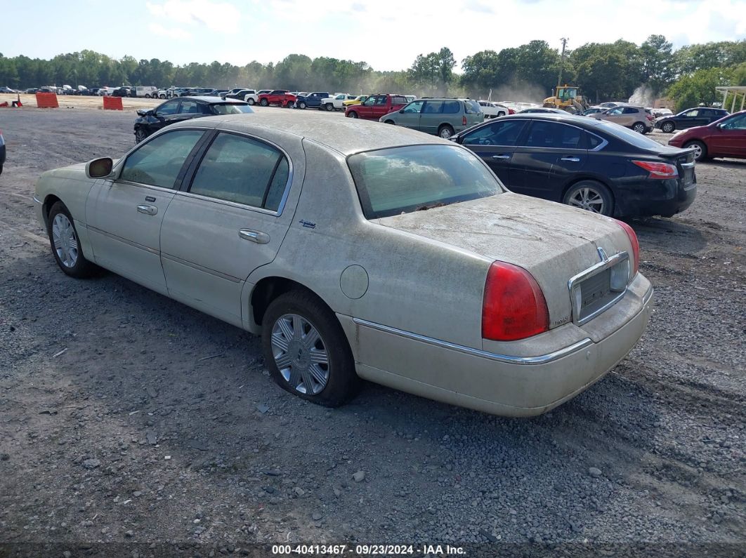 2005 LINCOLN TOWN CAR SIGNATURE LIMITED Tan  Gasoline 1LNHM82W55Y601769 photo #4