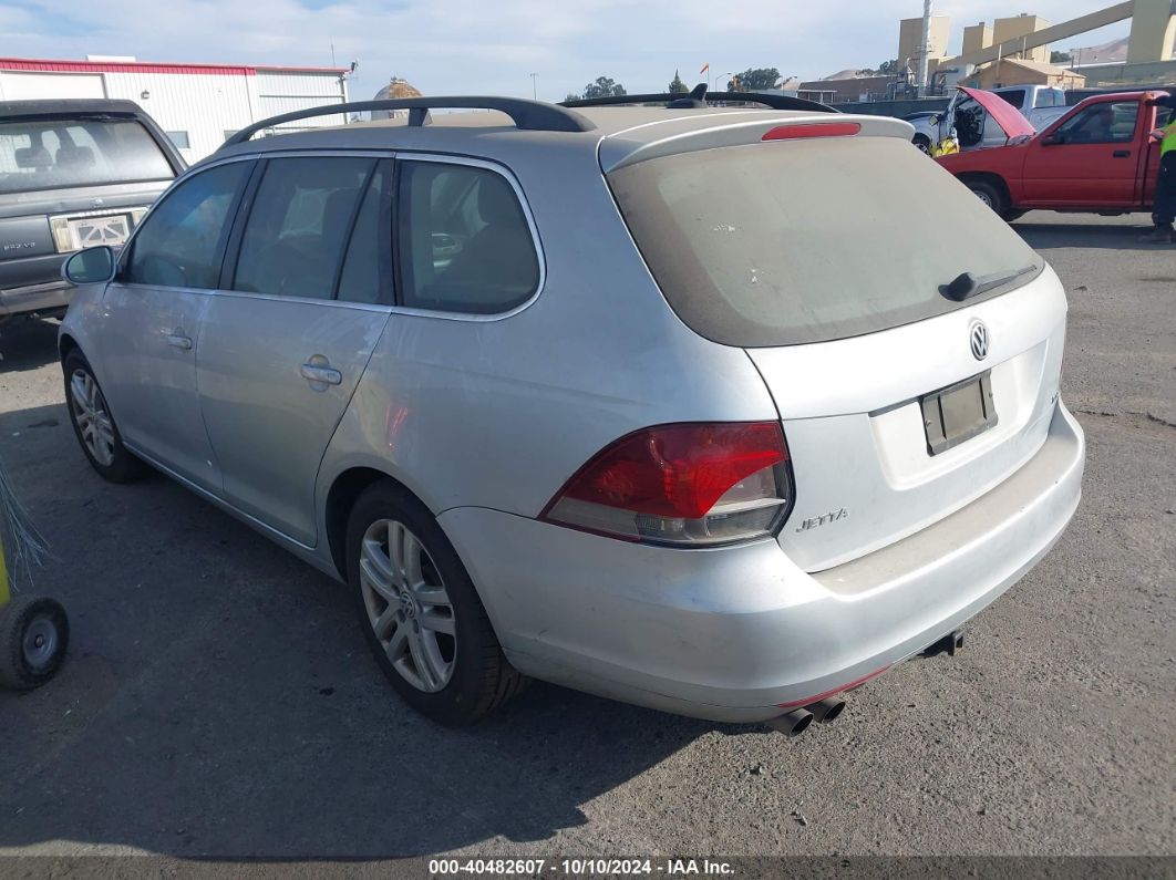 2011 VOLKSWAGEN JETTA SPORTWAGEN 2.0L TDI Silver  Diesel 3VWPL7AJ4BM646886 photo #4