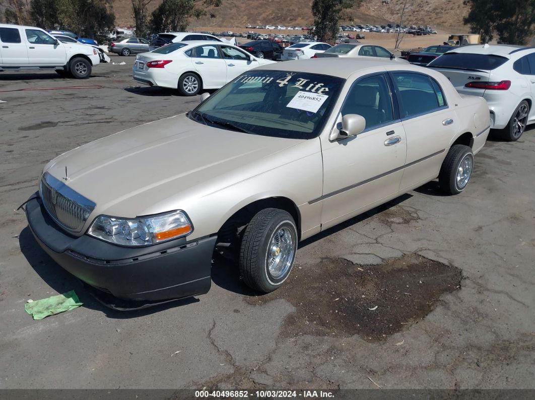 2003 LINCOLN TOWN CAR CARTIER Champagne  Gasoline 1LNHM83W53Y634525 photo #3