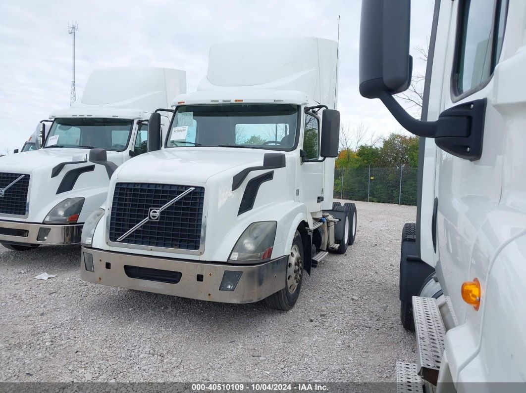 2016 VOLVO VN VNL White  Diesel 4V4NC9EG1GN975034 photo #3