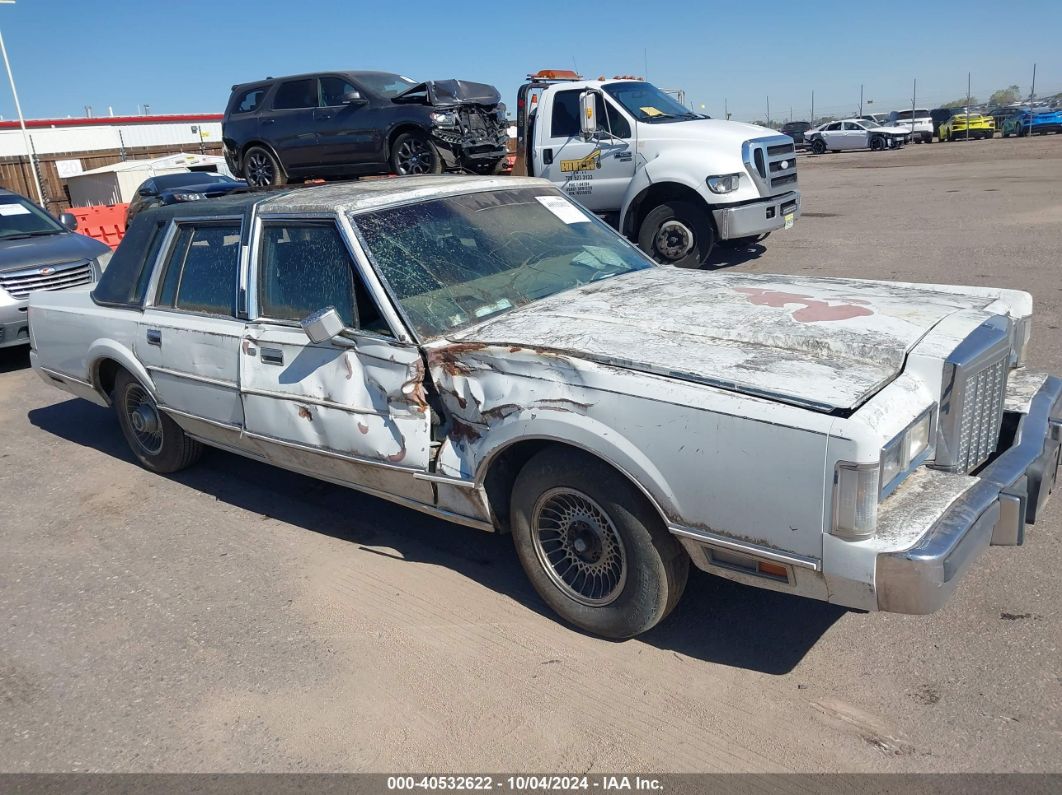 1987 LINCOLN TOWN CAR White  Gasoline 1LNBM81F4HY615349 photo #1