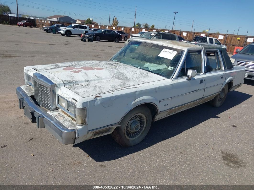 1987 LINCOLN TOWN CAR White  Gasoline 1LNBM81F4HY615349 photo #3