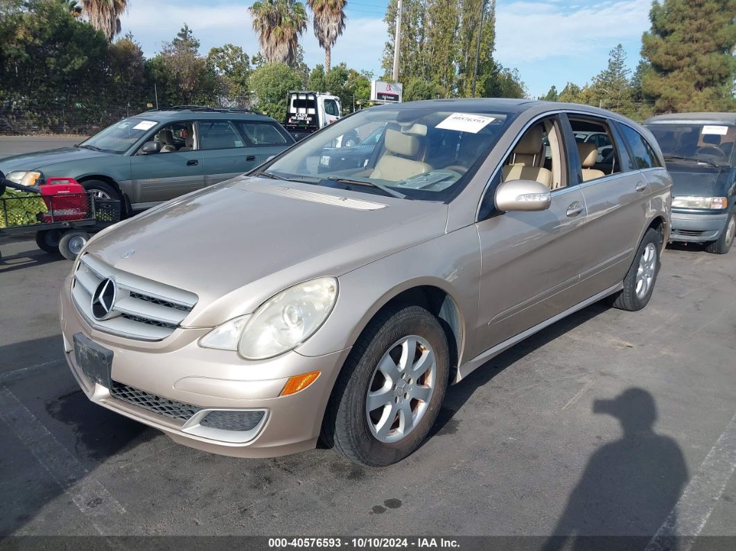 2007 MERCEDES-BENZ R 350 4MATIC Gold  Gasoline 4JGCB65E97A036381 photo #3