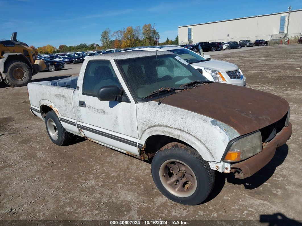 2000 GMC SONOMA SLS White  Flexible Fuel 1GTCS1451YK247367 photo #1