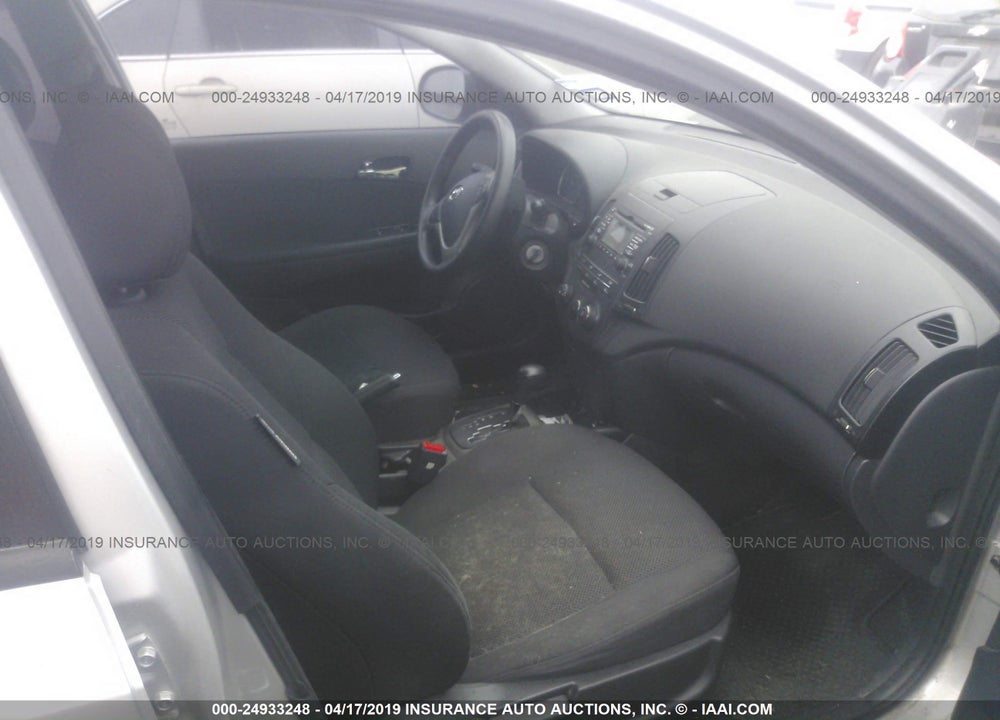 2011 HYUNDAI ELANTRA TOURING VIN: KMHDC8AE6BU111225