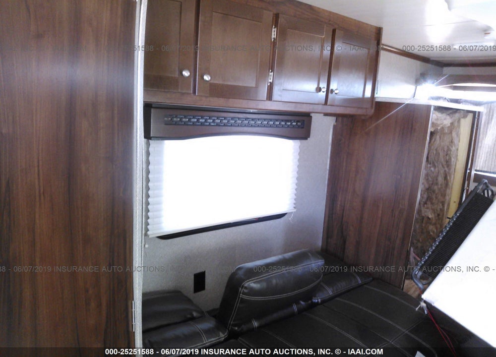 2019 TERRY OTHER VIN: 5SFEB2415KE391082