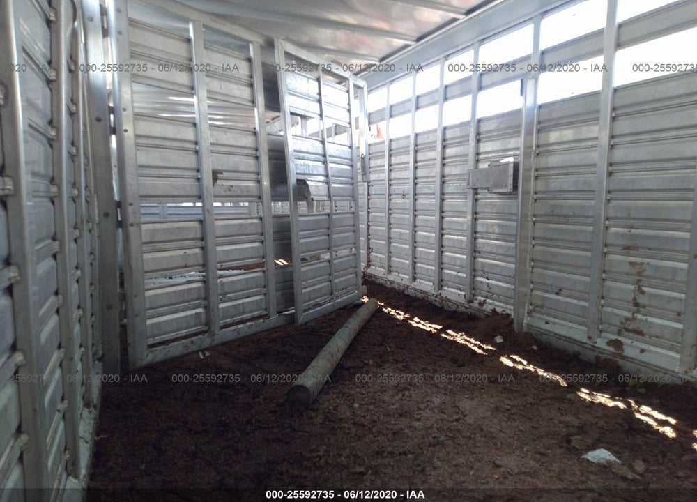 2013 FEATHERLITE LIVESTOCK TRAILER VIN: 4FGB24032DC130414