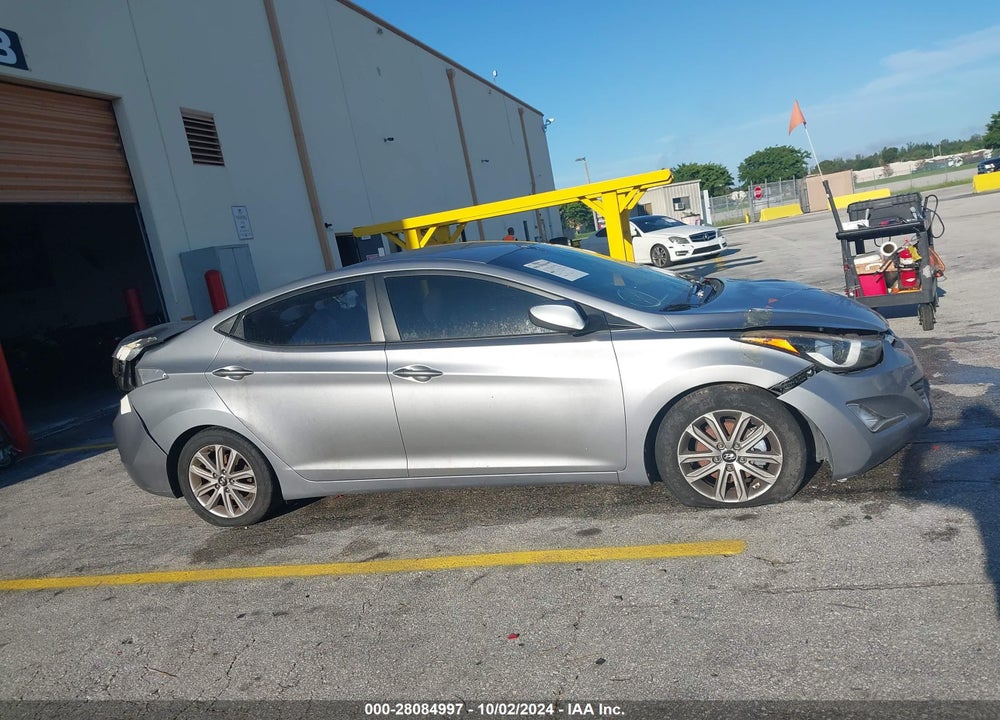 2015 HYUNDAI ELANTRA SE VIN: 5NPDH4AE6FH637112