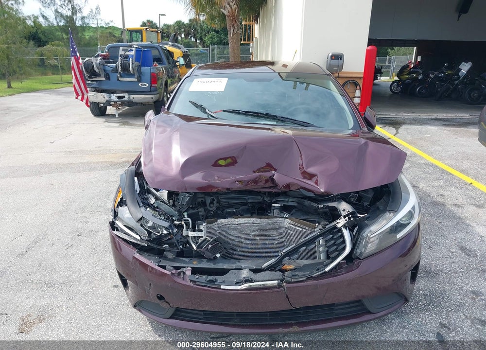 2018 KIA FORTE LX VIN: 3KPFK4A78JE258900