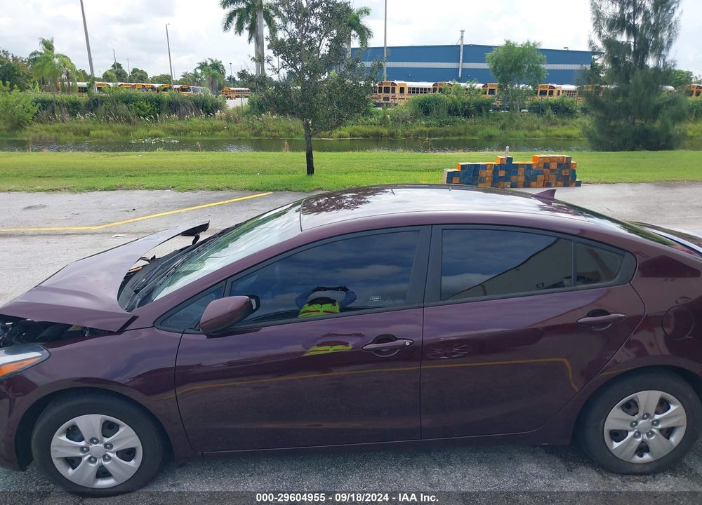2018 KIA FORTE LX VIN: 3KPFK4A78JE258900