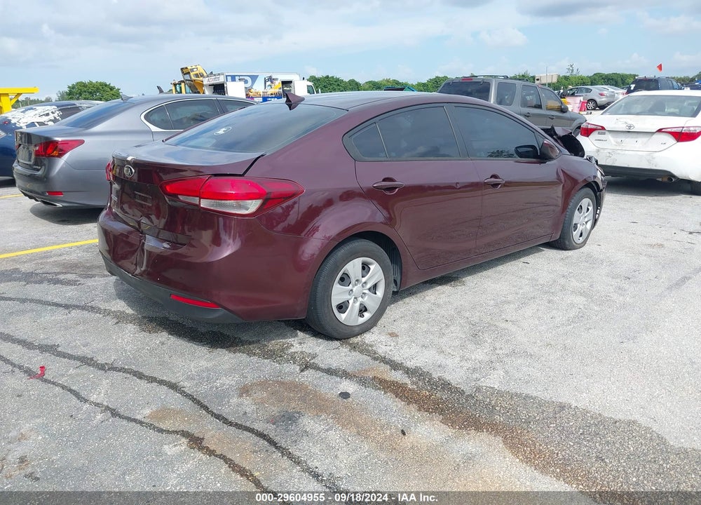 2018 KIA FORTE LX VIN: 3KPFK4A78JE258900