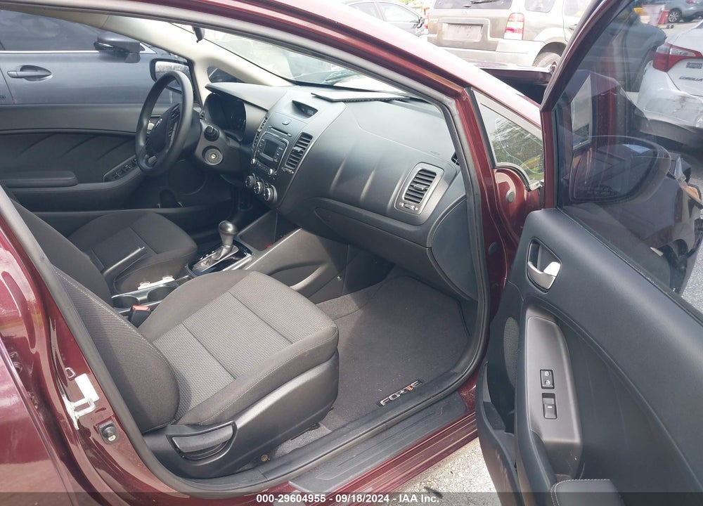 2018 KIA FORTE LX VIN: 3KPFK4A78JE258900
