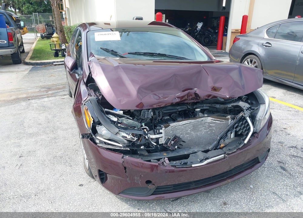 2018 KIA FORTE LX VIN: 3KPFK4A78JE258900