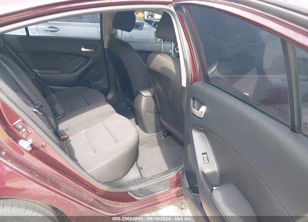2018 KIA FORTE LX VIN: 3KPFK4A78JE258900