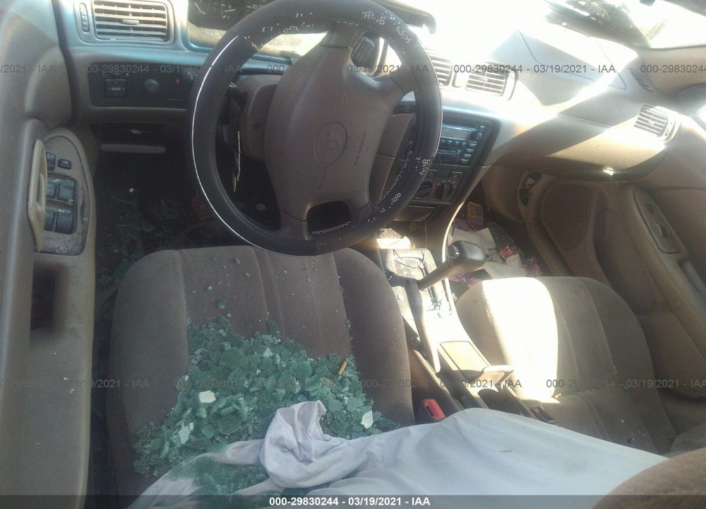 2001 TOYOTA CAMRY VIN: JT2BG22K310572933