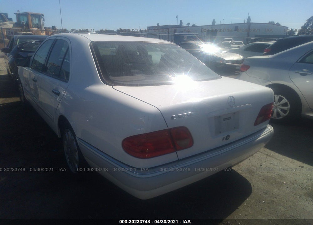 1997 MERCEDES-BENZ E-CLASS BASE (A5) VIN: WDBJF55F2VA383582