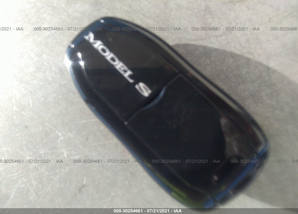 2017 TESLA MODEL S VIN: 5YJSA1E44HF191054