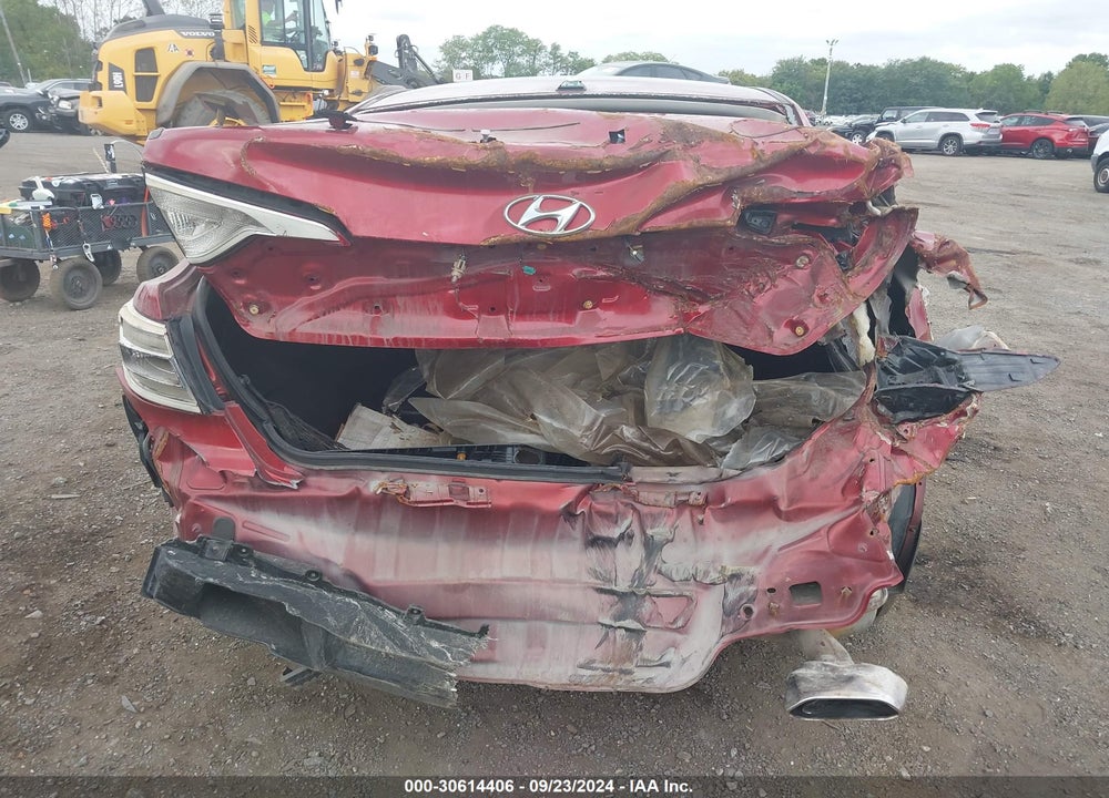 2015 HYUNDAI SONATA SE VIN: 5NPE24AF6FH141256
