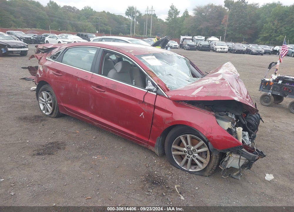 2015 HYUNDAI SONATA SE VIN: 5NPE24AF6FH141256
