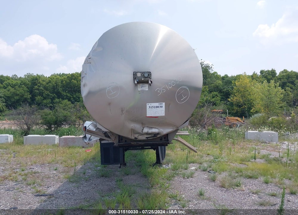 1992 WALKER STAINLESS EQUIP CO TANKER VIN: 1W9P82022N1029654