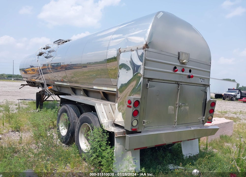 1992 WALKER STAINLESS EQUIP CO TANKER VIN: 1W9P82022N1029654