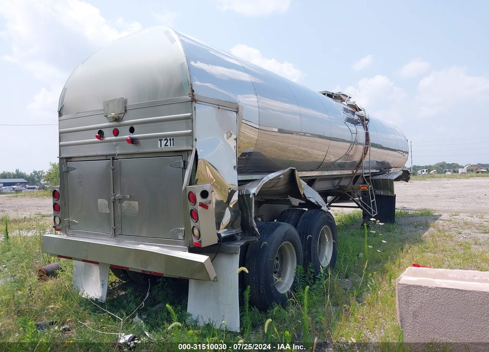 1992 WALKER STAINLESS EQUIP CO TANKER VIN: 1W9P82022N1029654