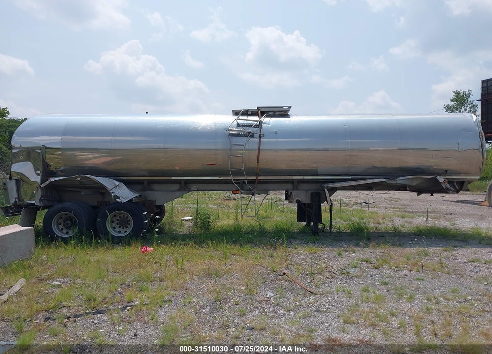 1992 WALKER STAINLESS EQUIP CO TANKER VIN: 1W9P82022N1029654