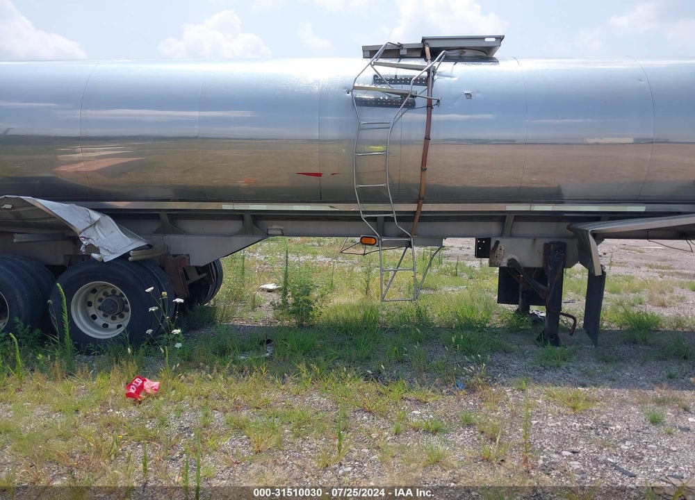 1992 WALKER STAINLESS EQUIP CO TANKER VIN: 1W9P82022N1029654